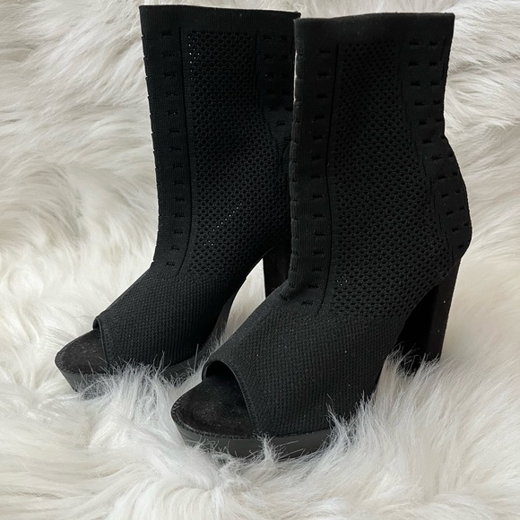 Black Open Toe Boots - Picture 3 of 9